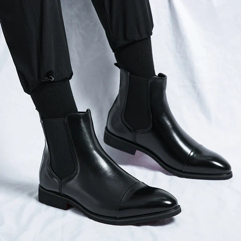 Veneto Chelsea Leather Boots